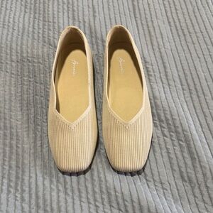 Arromic Women's Beige Ribbed Loafers